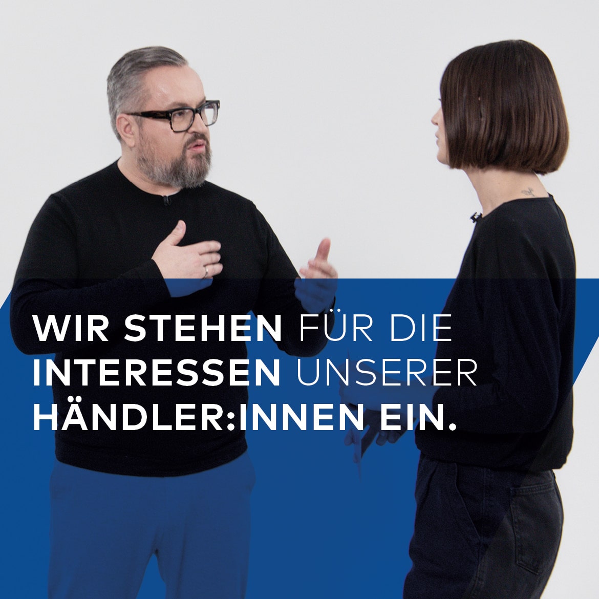 Bild von Marc Mispelkamp, Mitarbeiter beim Alliance-Verband, in einer Interviewsituation