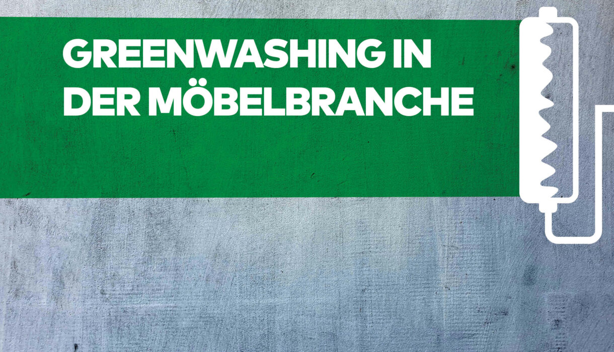 Farbroller trägt auf einen Betonhintergrund einen multiplizierten grünen Farblayer auf. Darauf steht "Greenwashing in der Möbelbranche".