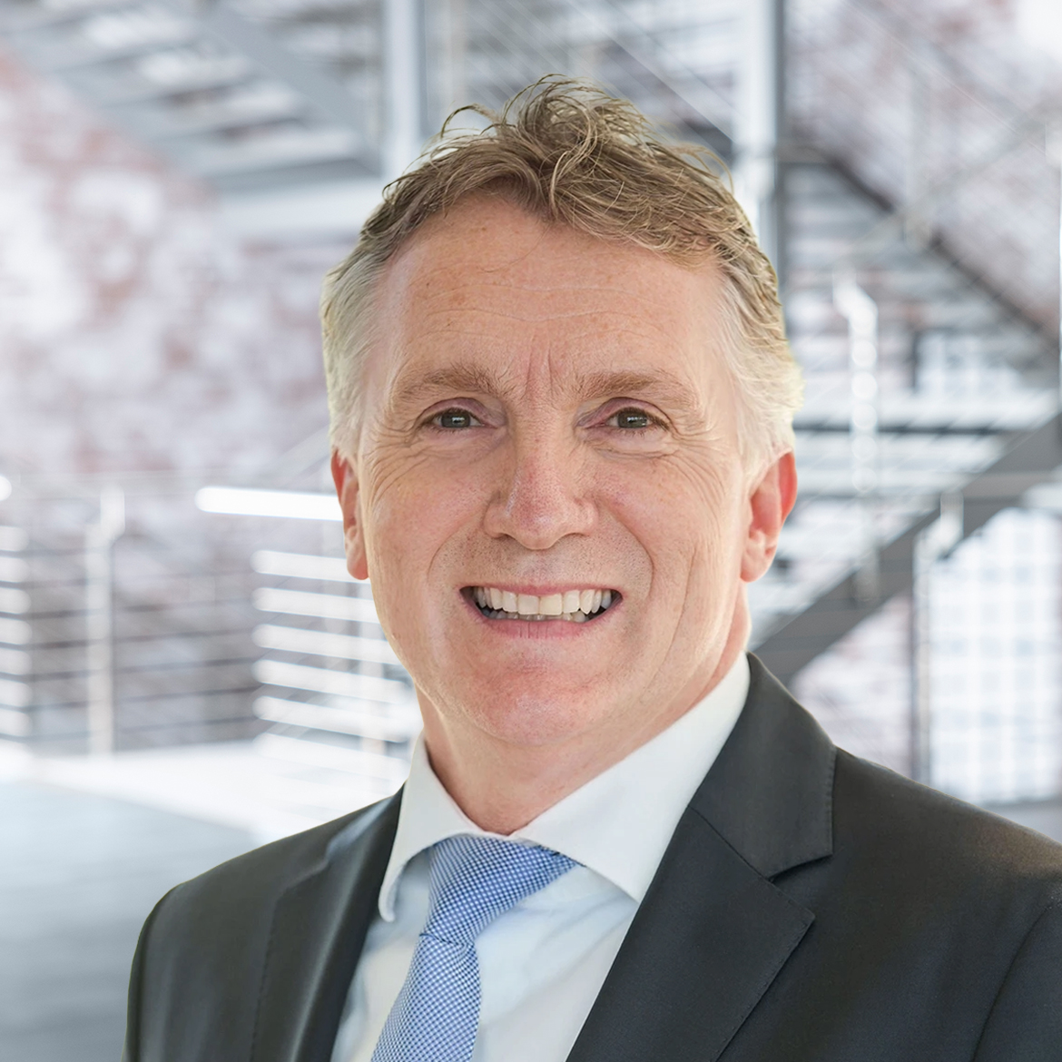 Ein Porträt von Dr. Olaf Hoppelshäuser