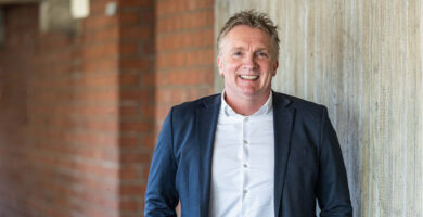 Portraitfoto des neuen Geschäftsführers Dr. Olaf Hoppelshäuser.