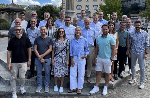 Gruppenfoto der Teilnehmenden der Casa Swiss Generalversammlung 2026 in Fribourg.